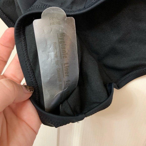 Vacation Ready - Black one shoulder ruffle swim suit - Picture 4 of 5